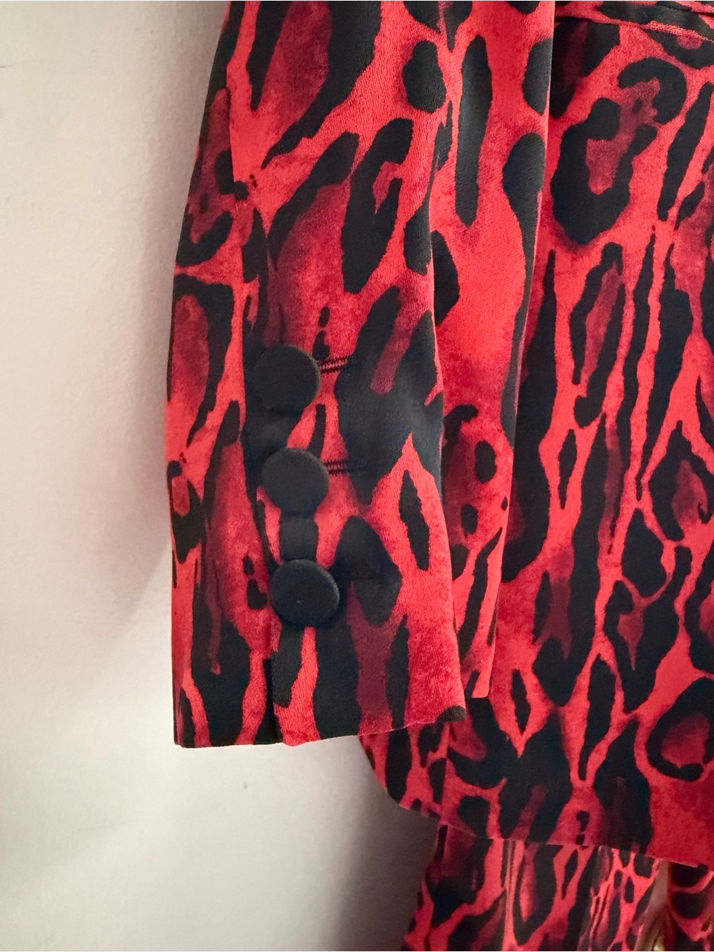 TOPSHOP Red and Black Animal Print Blazer and Trousers Set - Picture 4 of 10